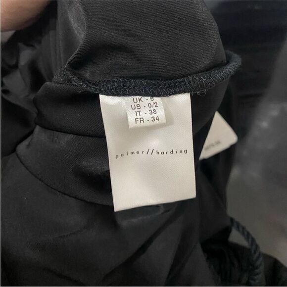PALMER HARDING NWT Reunion jersey top in Black
Size 2 - Picture 15 of 16
